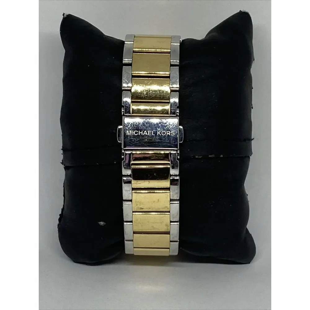 Michael Kors Parker MK5626 Womens Stainless Steel Analog Silver Dial Watch MP850